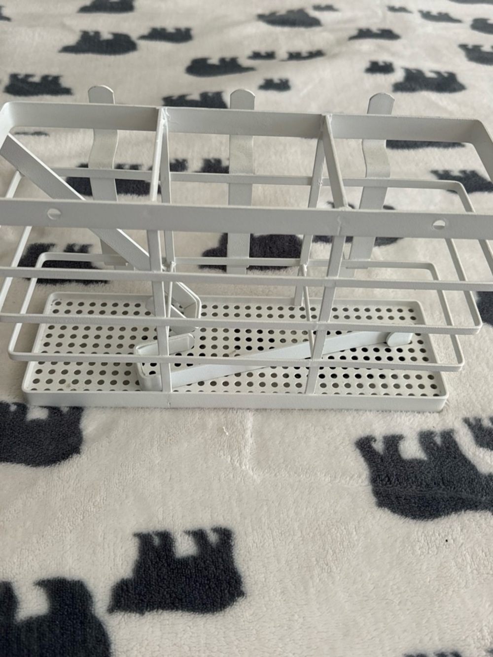 White Metal Bathroom Organizer Caddy